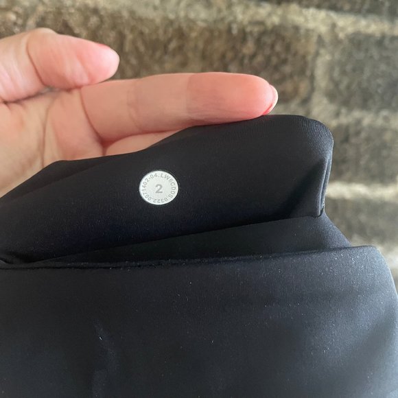 NWT Lululemon Reflective Crop Pants 23" - High Visibility Black, Size US 2 - Picture 5 of 7